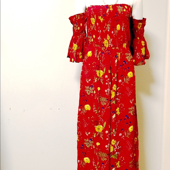 EXPRESS, Red Floral Off-The-Shoulders Smocked Maxi - Picture 8 of 16